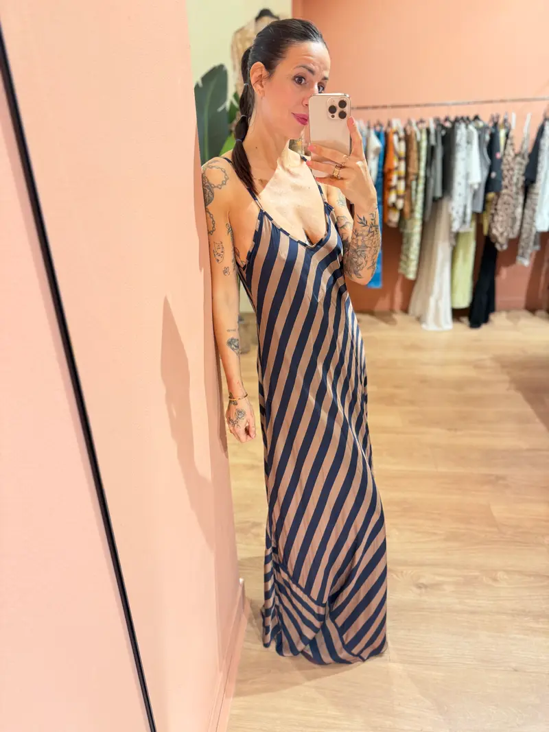 Abito lungo satin righe