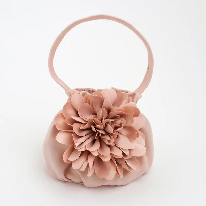 BORSINA IN RASO CON FIORE ROSA