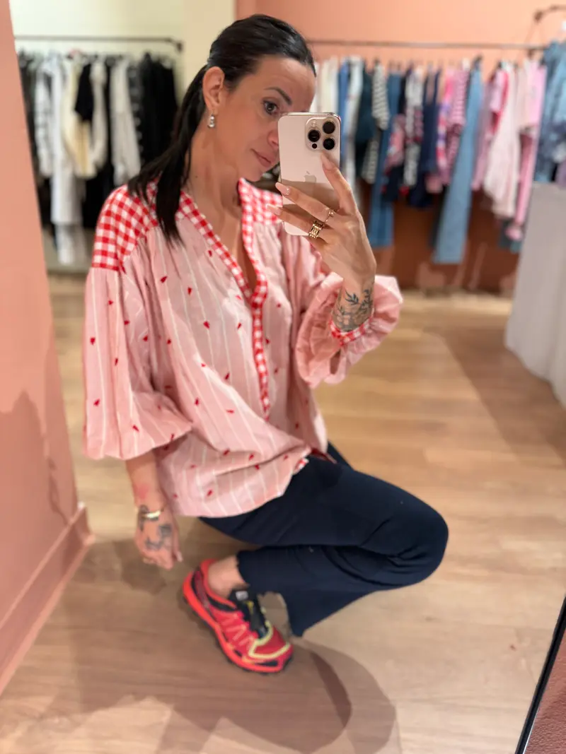 Camicia Vichy e cuori