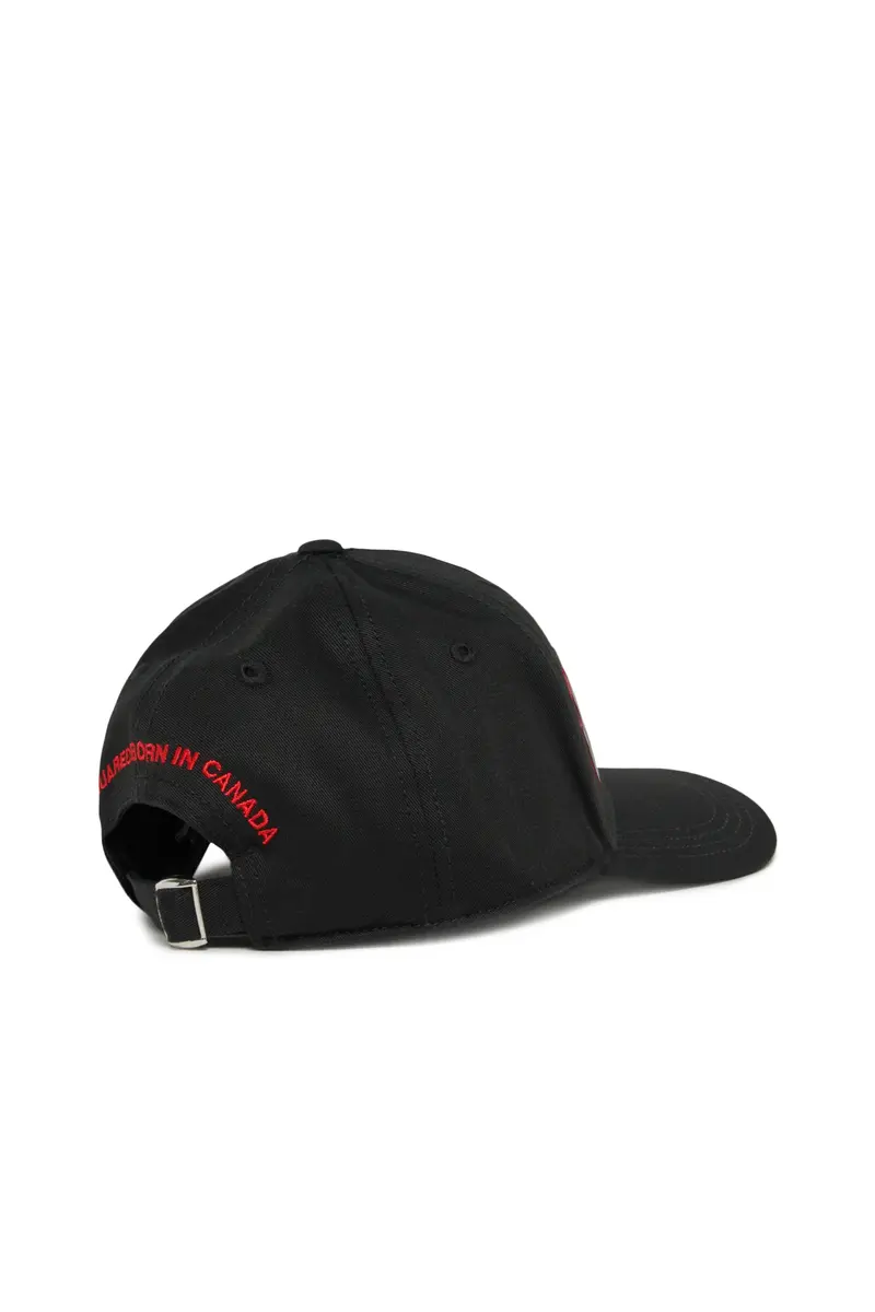 CAPPELLO NERO CON LOGO DSQUARED2