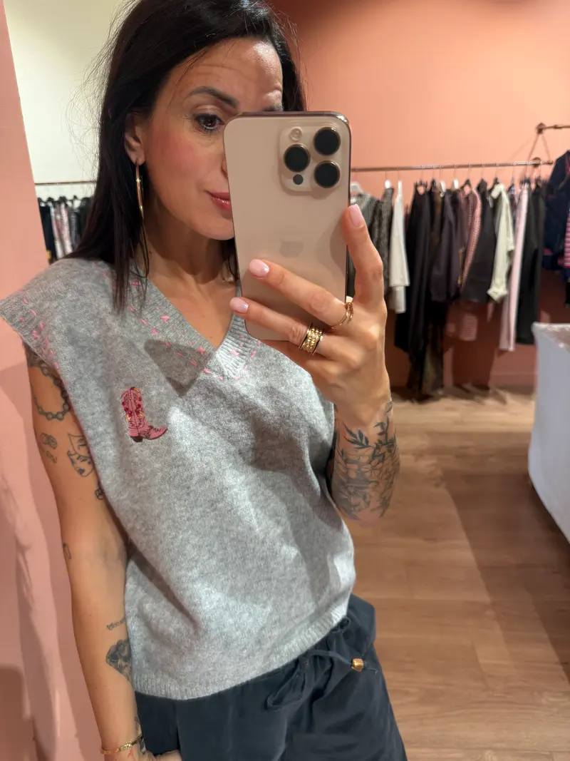 Gilet con impunture e dettaglio cowboy