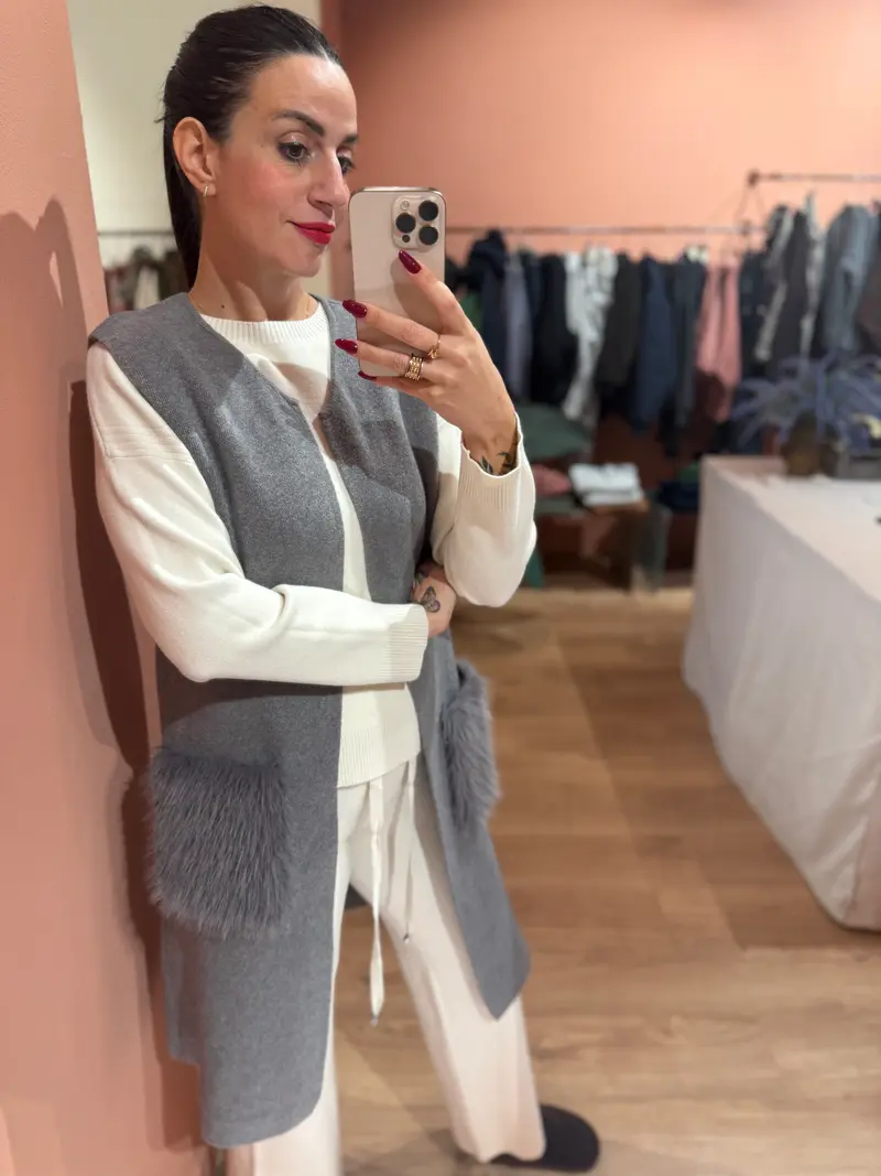 Gilet con tasca eco pelliccia grigio