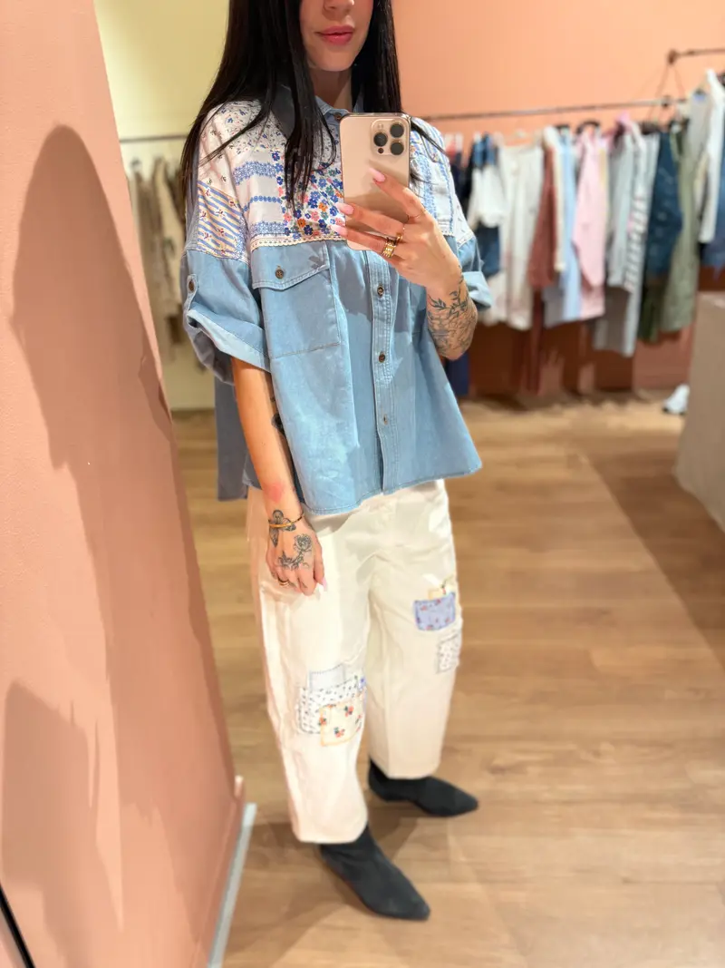 Pantalone cropped con patchwork