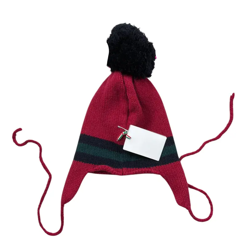 Regina By Angela Maffei Cappello tinta unita con Pon Pon Bordeaux per Bambino