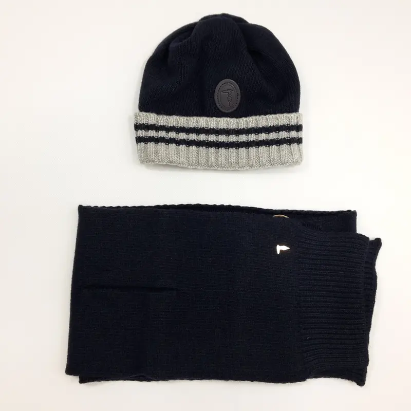 SCIARPA E CAPPELLO