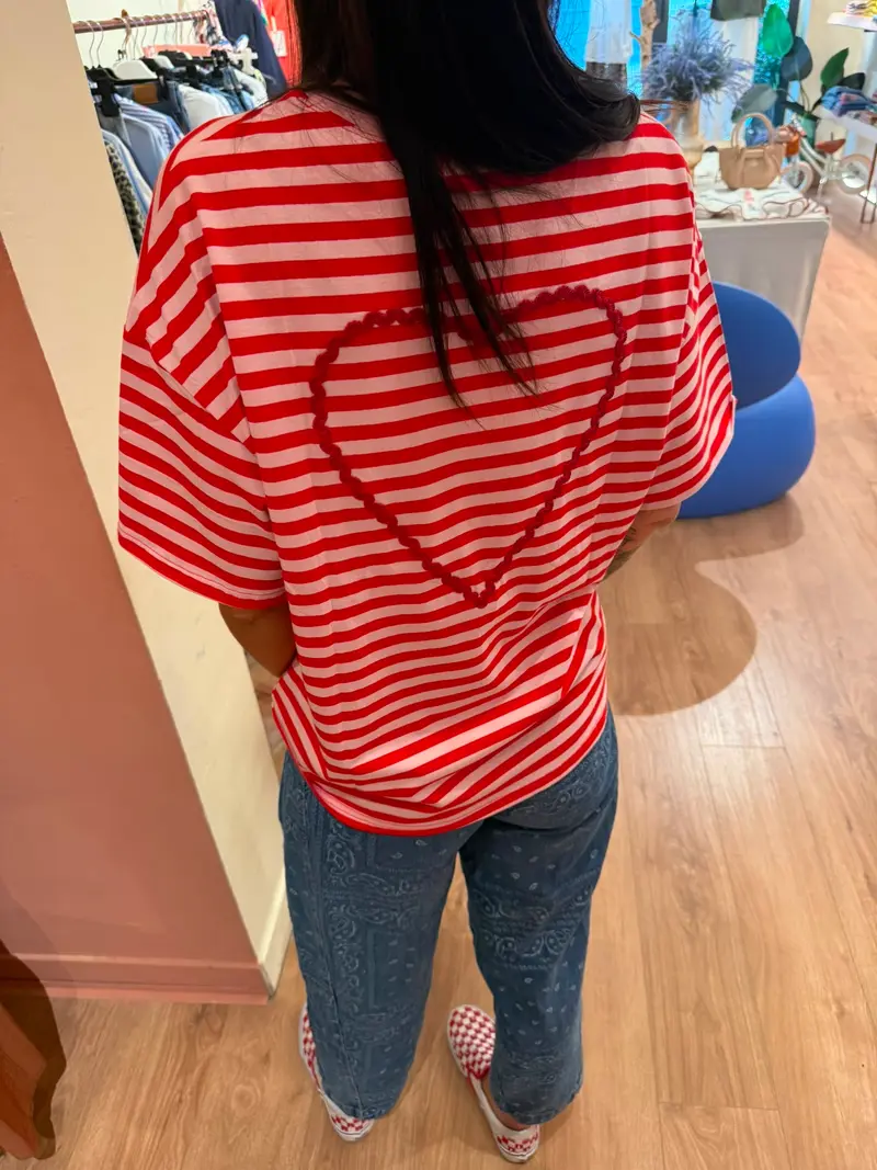 T-shirt a righe cuore retro
