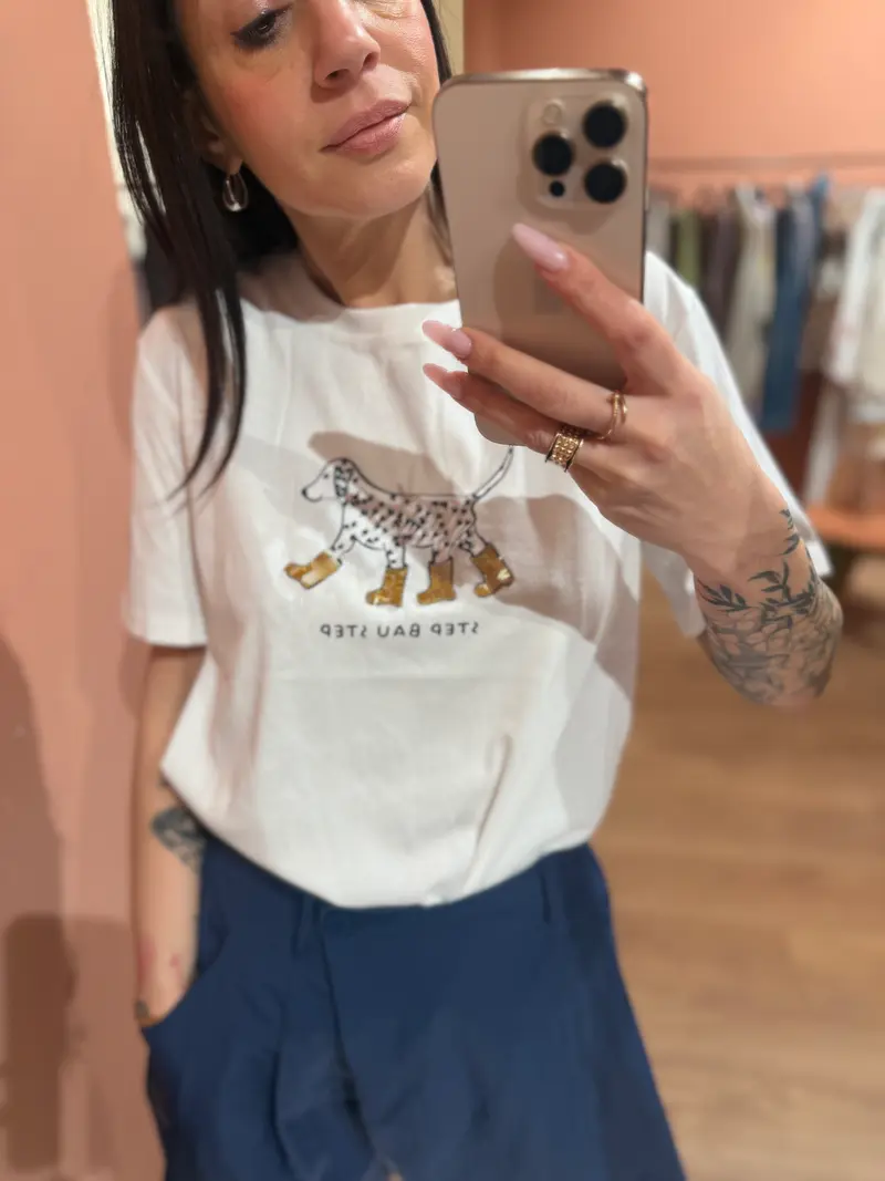 T shirt dog