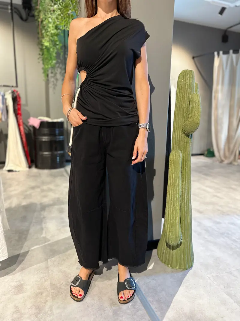 Top Black