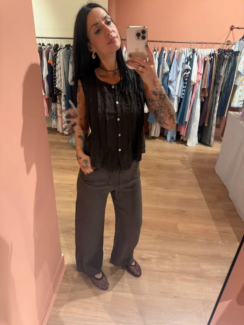 Top in lino marrone