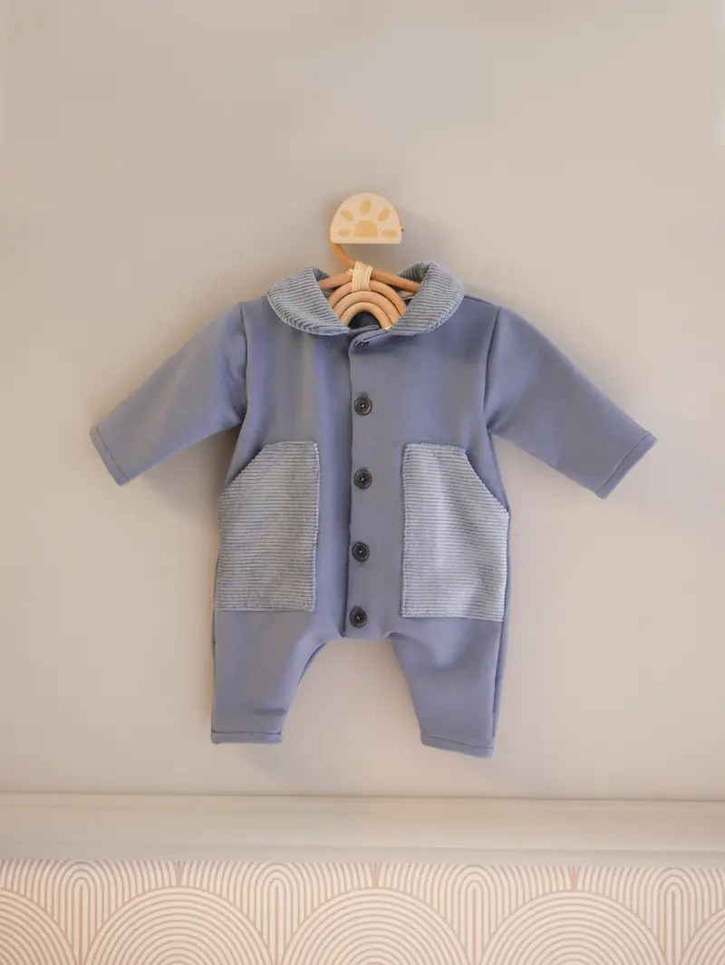 Tutina neonato/a